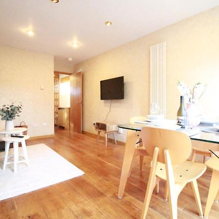 Cheerful Two-Bedroom Residential Home Oxford Extérieur photo